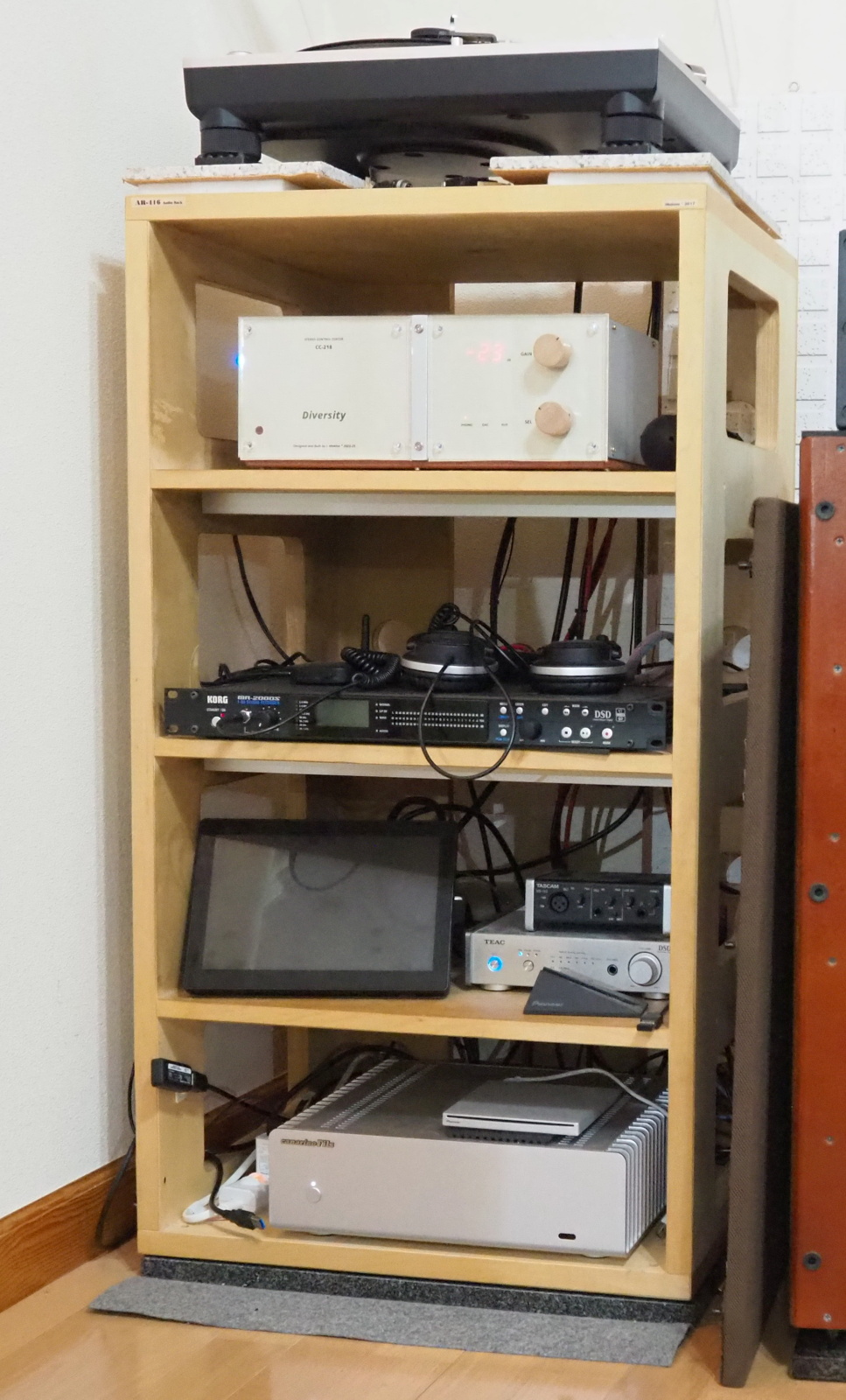 Audio rack AR-416