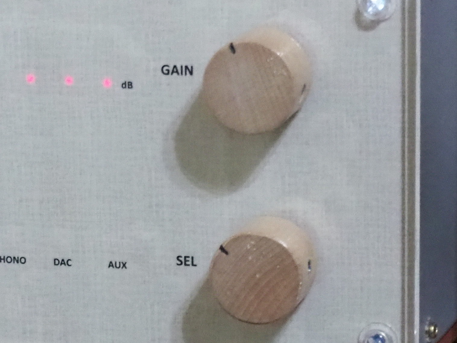 Defective paint of Knobs