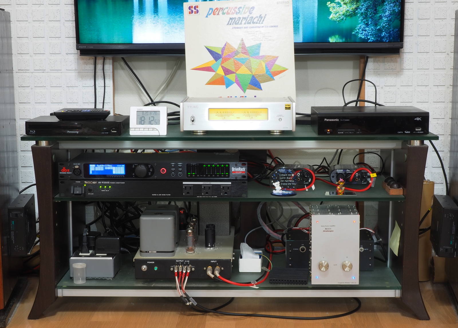Gaudi Rev.2.3 -- TV rack